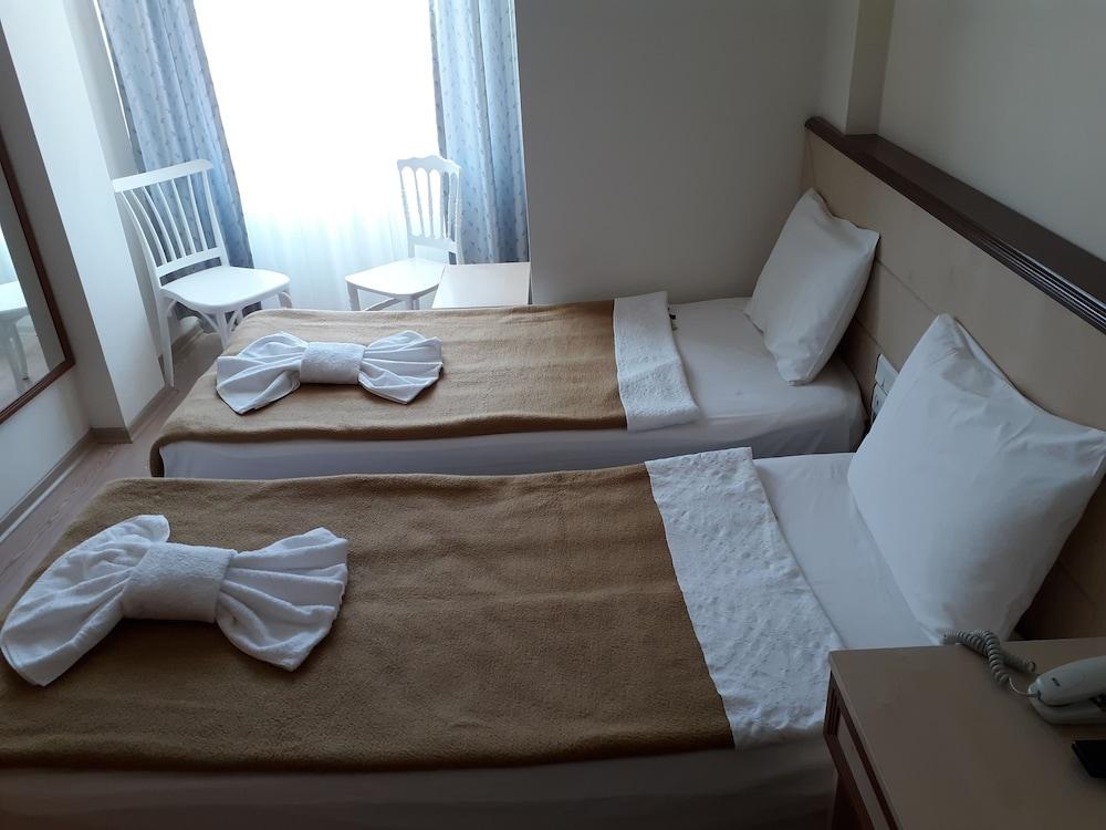 AYHAN OTEL — CESME — фотография отеля №4