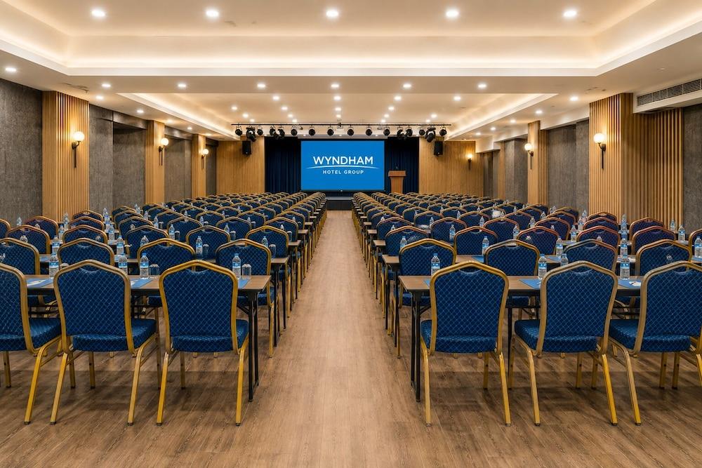 DAYS INN & SUITES BY WYNDHAM ESENYURT — ISTANBUL — fotografie hotel nr. 31