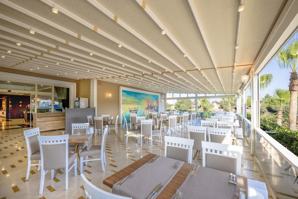 LOCEANICA BEACH RESORT HOTEL — CAMYUVA — фотография отеля №28