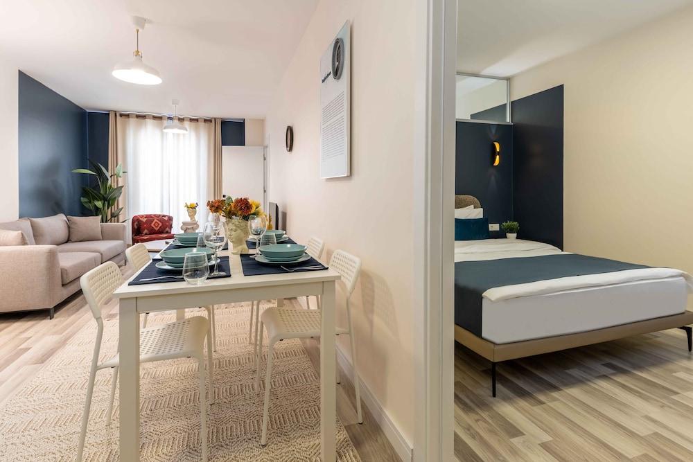 MONNAS SUITE — ISTANBUL