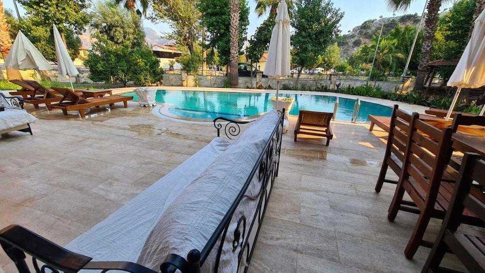STUNNING 10 BEDROOM VILLA IN DALYAN — DALYAN — фотография отеля №18