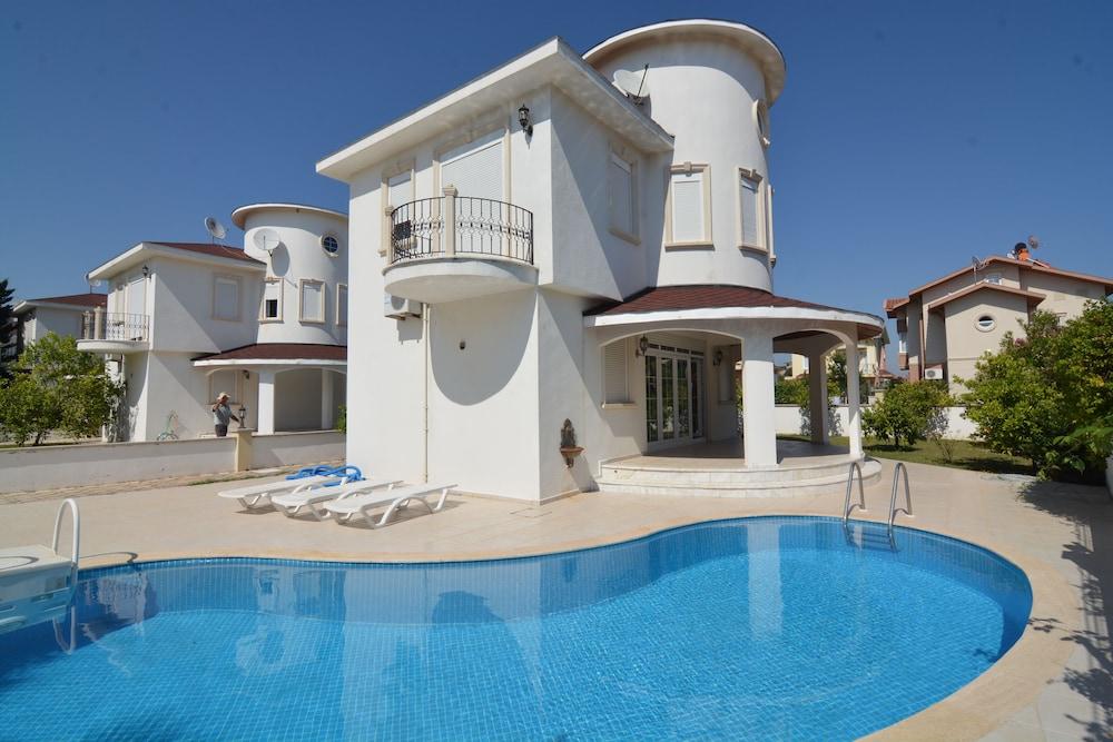 BELLA VILLAS — BELEK