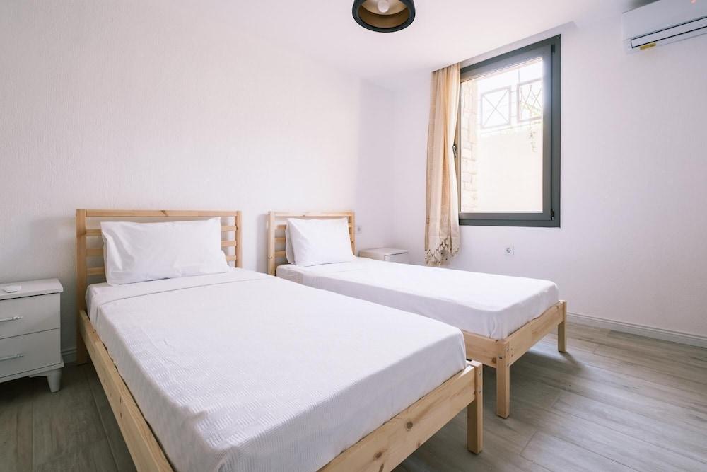 COMFY FLAT W PATIO 3 MIN TO BEACH IN BODRUM — BODRUM — фотография отеля №10