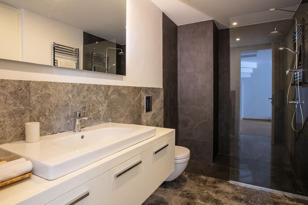 ANDO LIVING - TAKSIM GUMUSSUYU TOWNHOUSE — ISTANBUL — фотография отеля №29