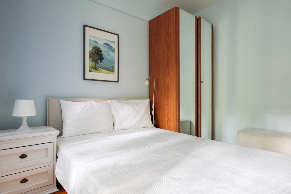 LOVELY FLAT W BALCONY 5 MIN TO ISTIKLAL AVE — ISTANBUL — фотография отеля №4