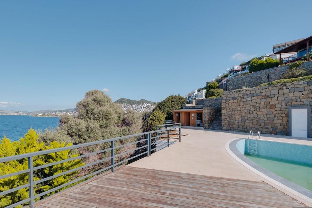 LUXURY WATERFRONT HOUSE 9 MIN TO YALIKAVAK MARINA — BODRUM — fotografie hotel nr. 12
