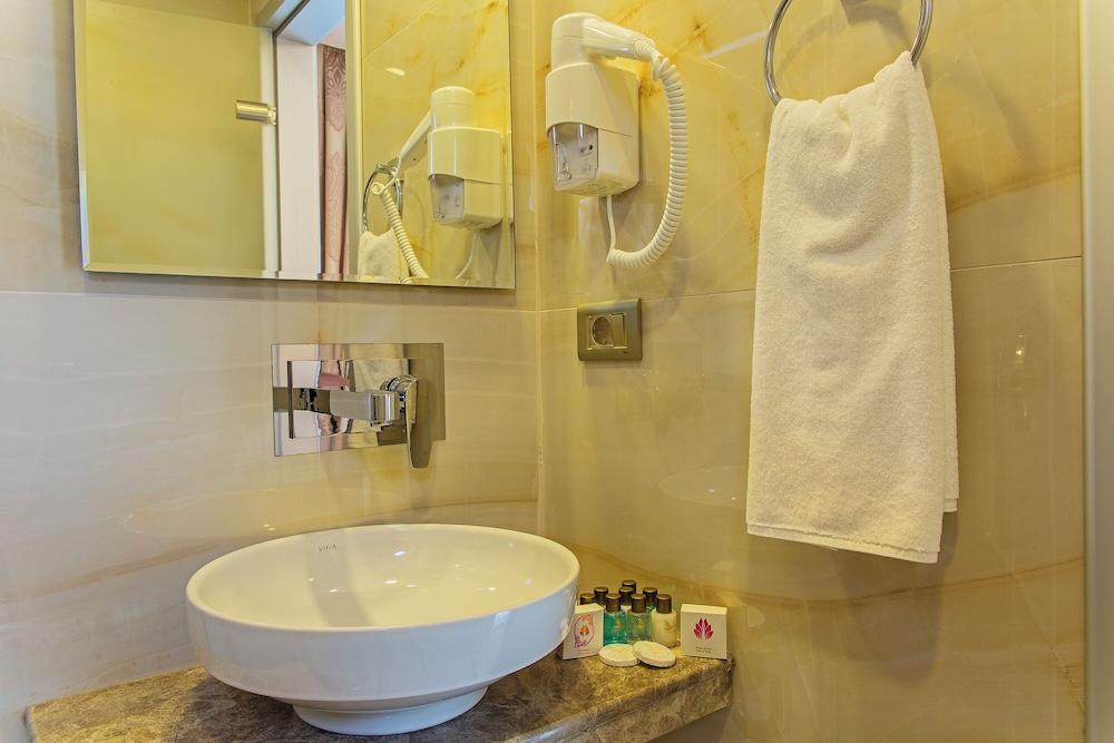 GRAND NAKI HOTEL — ISTANBUL — фотография отеля №24