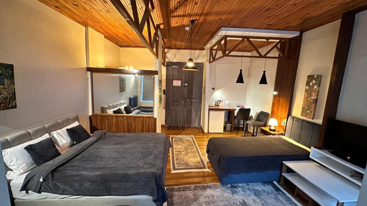 NEW PERA HOTEL — ISTANBUL