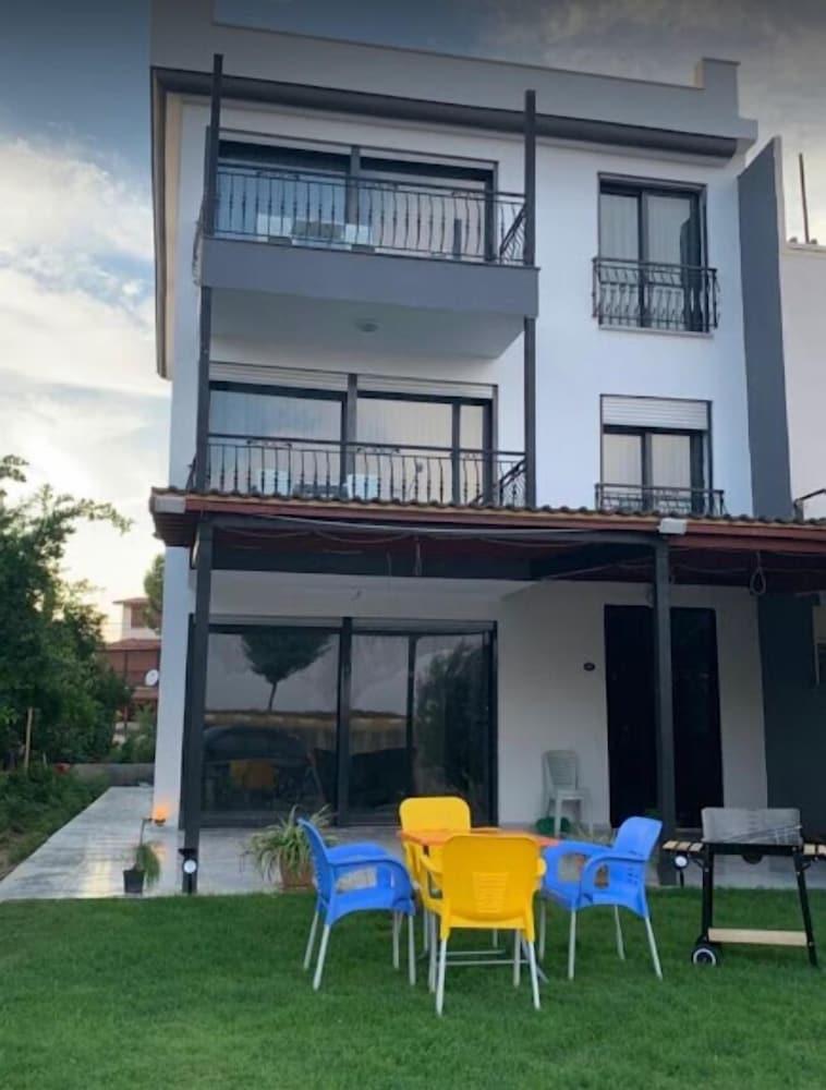 OZBEK APART OTEL — SEFERIHISAR