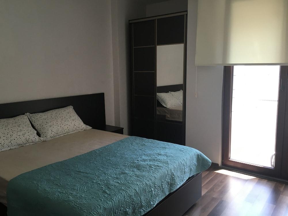 CELIK APARTMENTS — ISTANBUL