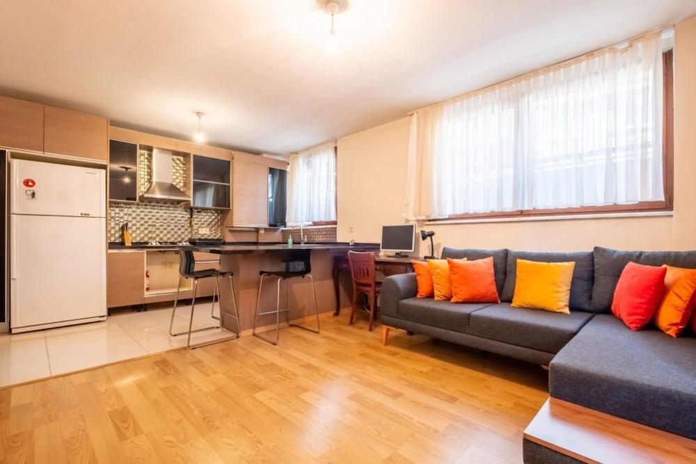 COMFORTABLE FLAT WITH CENTRAL LOCATION IN USKUDAR — ISTANBUL — fotografie hotel nr. 6