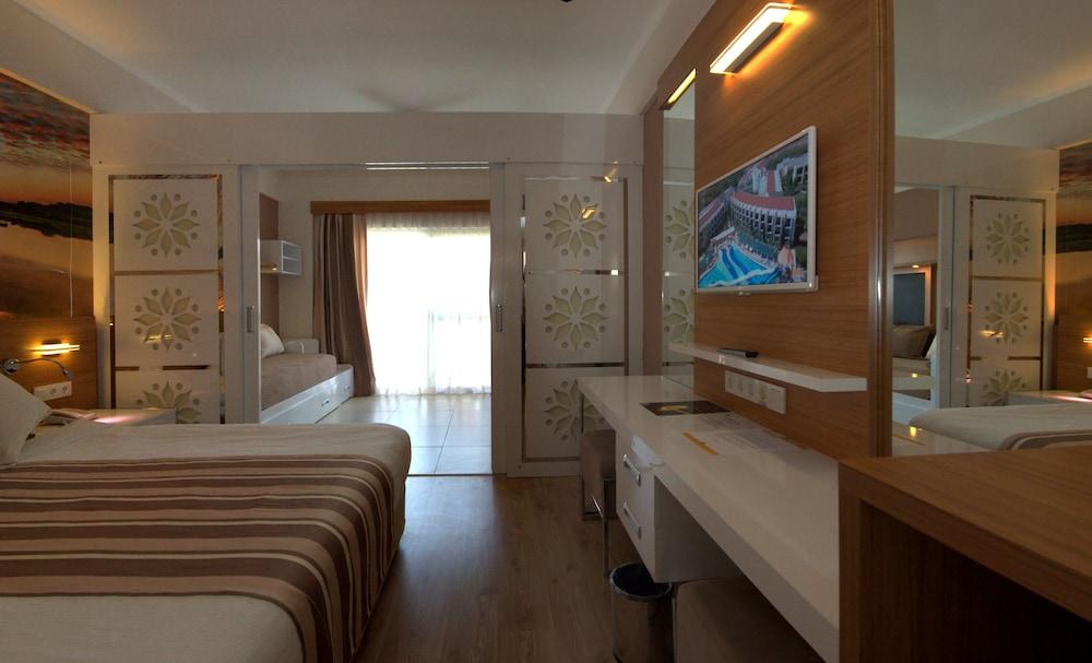 HOLIDAY VILLAGE TURKEY HOTEL — SARIGERME — фотография отеля №7