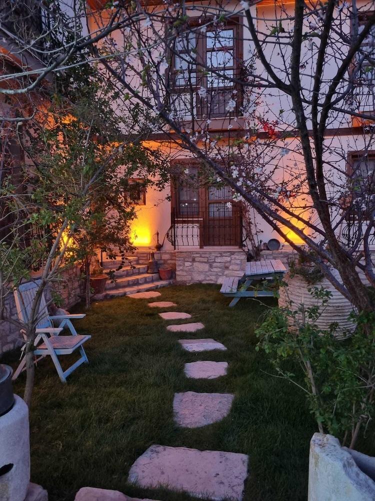 SEZGINS PENSION — KUSADASI — фотография отеля №12