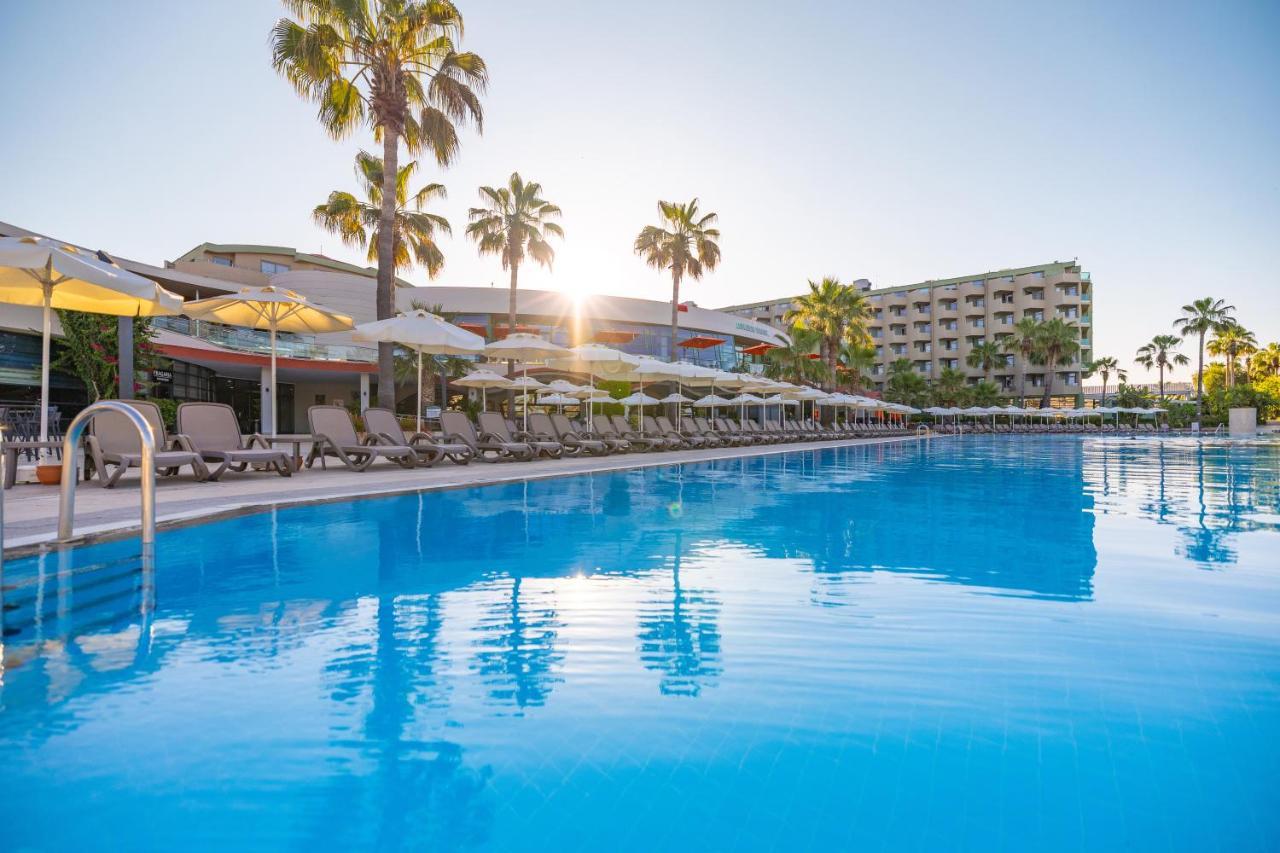 VONRESORT GOLDEN COAST — SIDE