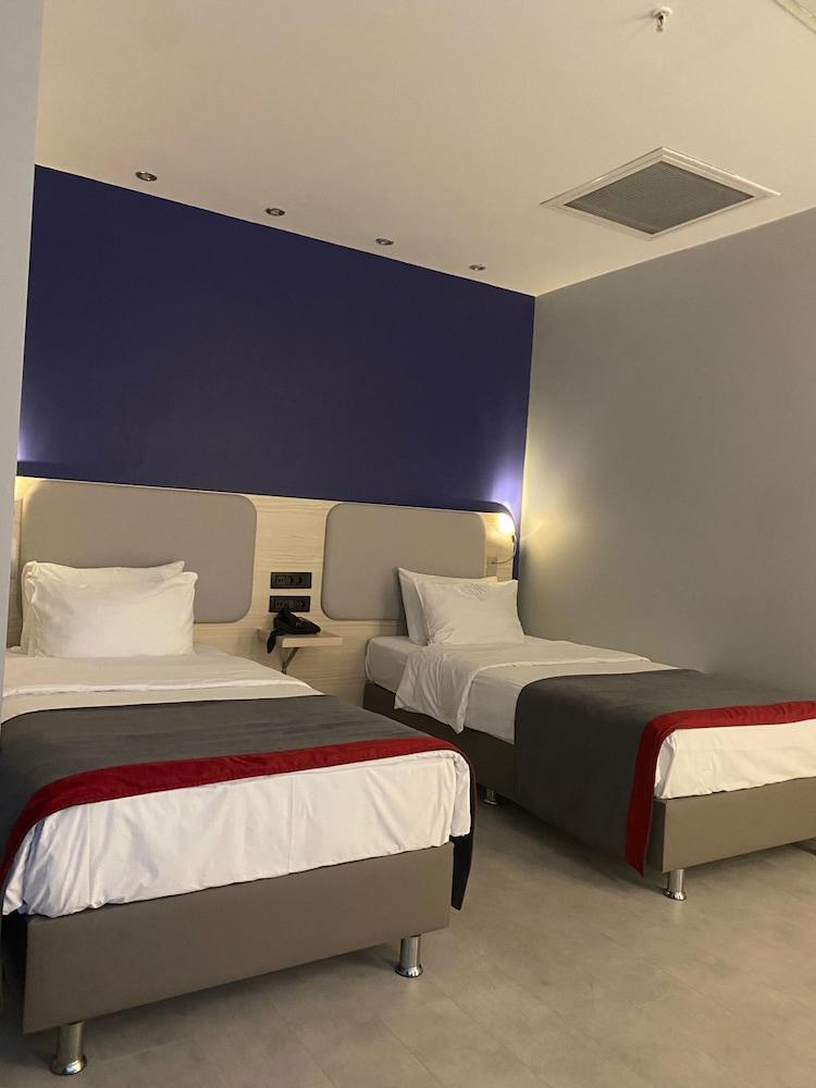 HOLIDAY INN EXPRESS ISTANBUL - ALTUNIZADE — ISTANBUL — fotografie hotel nr. 14