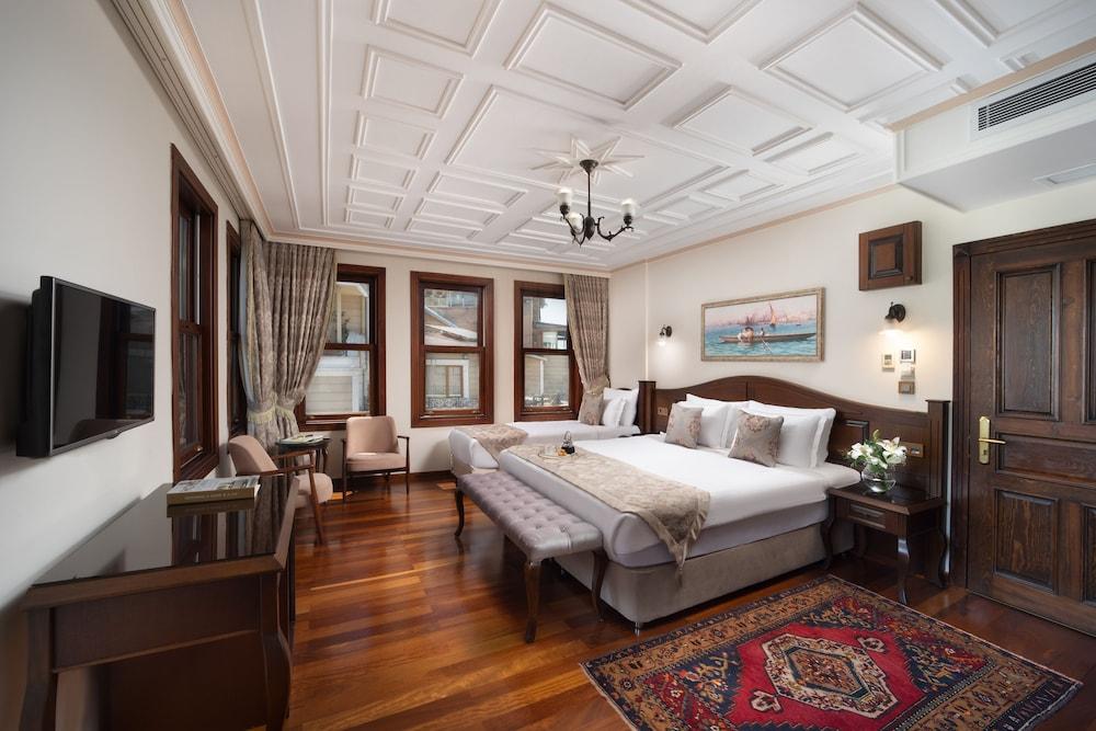 BENDER HOTEL — ISTANBUL