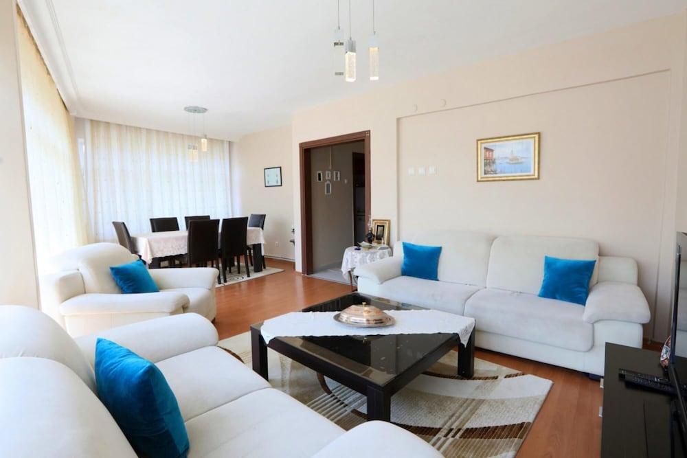 FLAT WITH TWO LIVING ROOMS AND BALCONY IN USKUDAR — ISTANBUL — fotografie hotel nr. 5