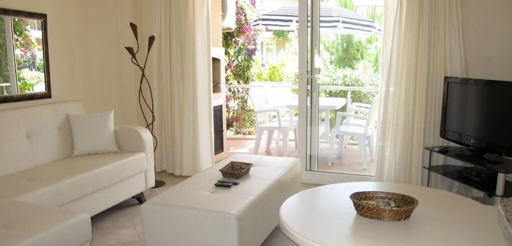 VILLA AQ37 BY JOYLETTINGS — FETHIYE — fotografie hotel nr. 5