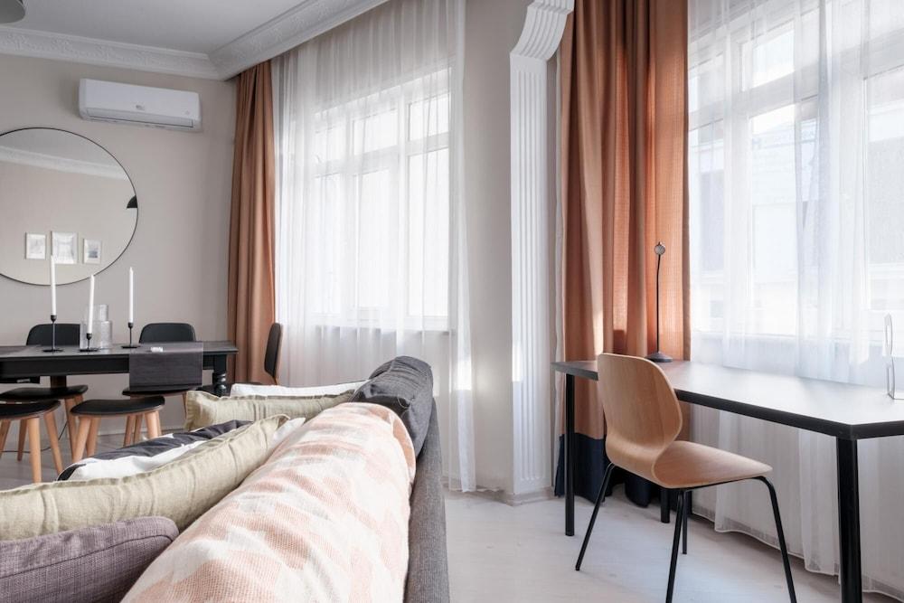 MODERN SPACIOUS FLAT W BALCONY 5 MIN TO TAKSIM — ISTANBUL — fotografie hotel nr. 14