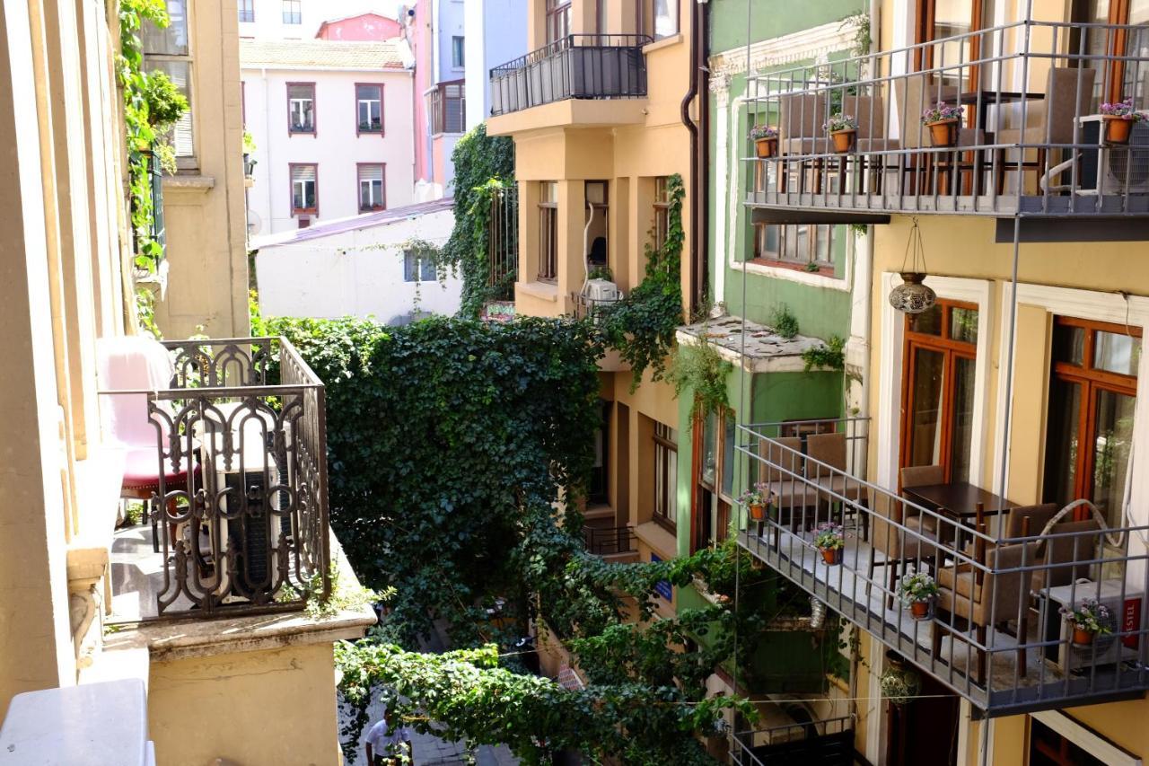 CHAMBERS OF THE BOHEME — ISTANBUL