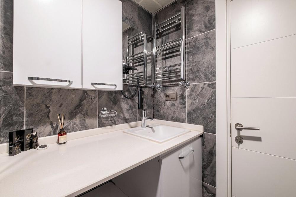 216 BOSPHORUS SUITE — ISTANBUL — фотография отеля №30