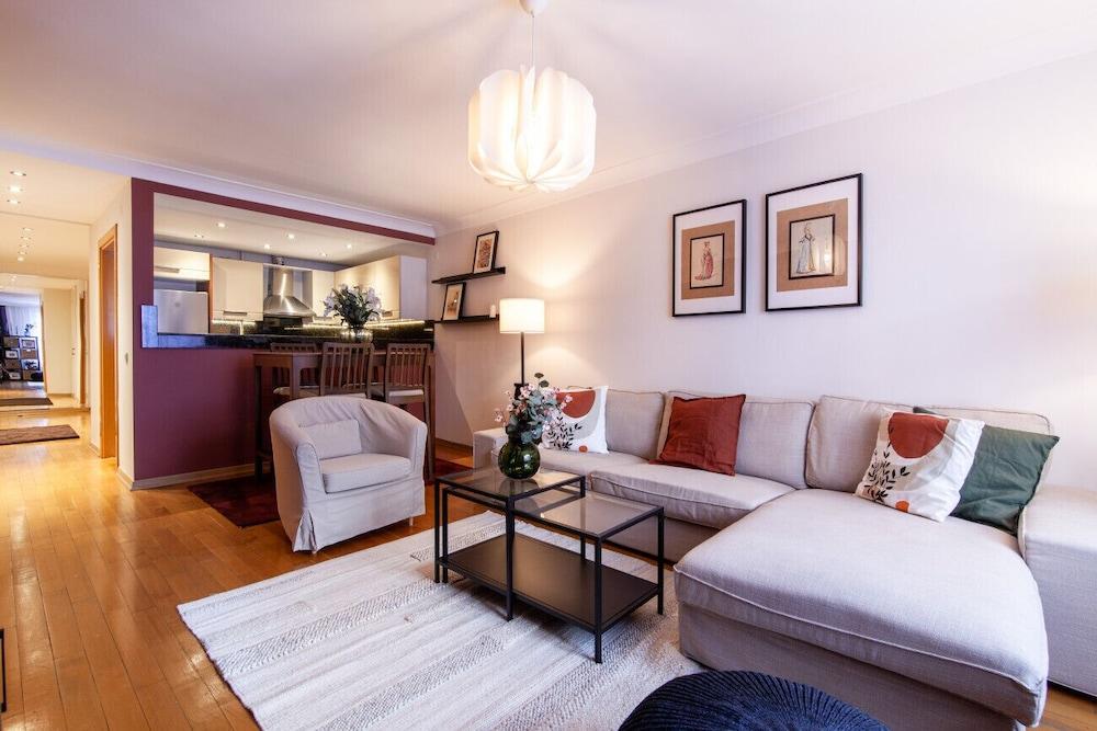 MISSAFIR COMFY AND UNIQUE DESIGNED HOME — ISTANBUL