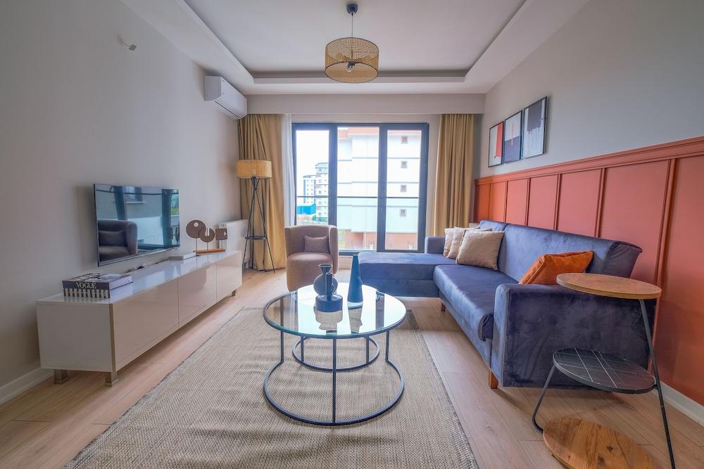 ZEYTINDALI BY NEWINN — ISTANBUL