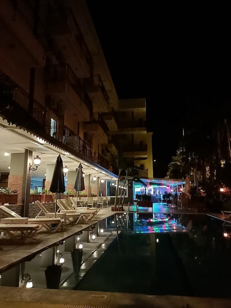 SANTANA HOTEL — KEMER