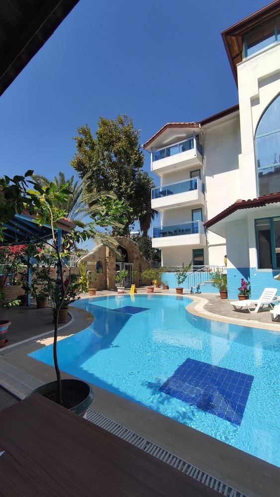 WONDER LIFE HOTEL — SIDE