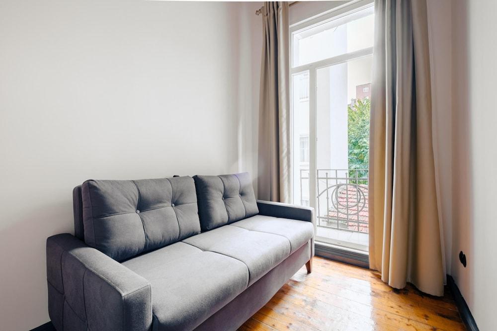 FLAT WITH BALCONY 8 MIN TO ISTIKLAL AVENUE — ISTANBUL — fotografie hotel nr. 16