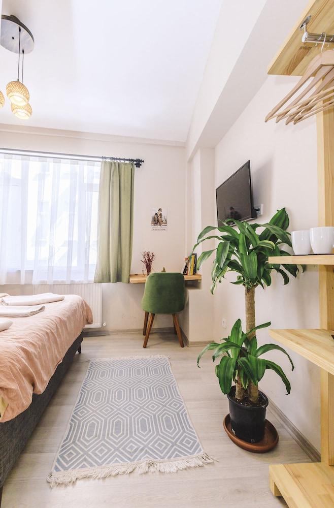 COZY PRIVATE ROOM AT TAKSIM — ISTANBUL — фотография отеля №4