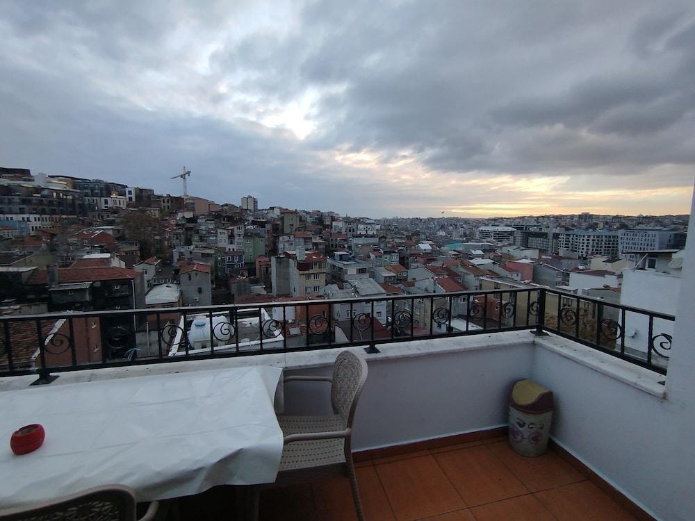 TAKSIM CITY HOSTEL (ADULTS ONLY) — ISTANBUL — фотография отеля №7