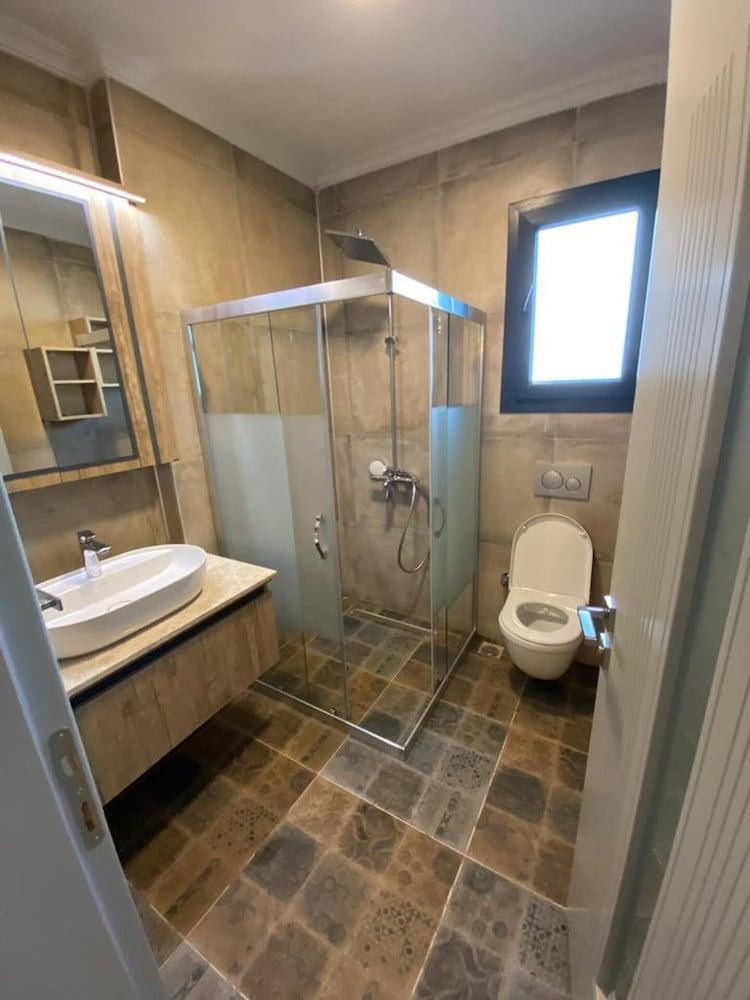 IMMACULATE 4-BED VILLA IN DALYAN — DALYAN — фотография отеля №11