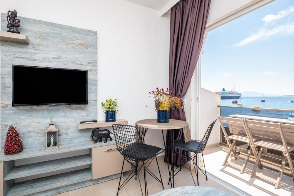 SEAFRONT FLAT WITH EXCELLENT SEA VIEW IN BODRUM — BODRUM — фотография отеля №34