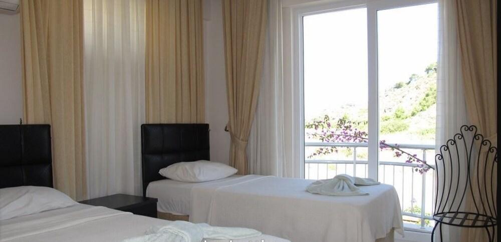 VILLA AQ10 BY JOYLETTINGS — FETHIYE — fotografie hotel nr. 3