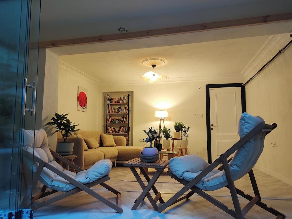 2BR/2BATH WITH GARDEN - BETWEEN SISLI & TAKSIM — ISTANBUL — фотография отеля №10