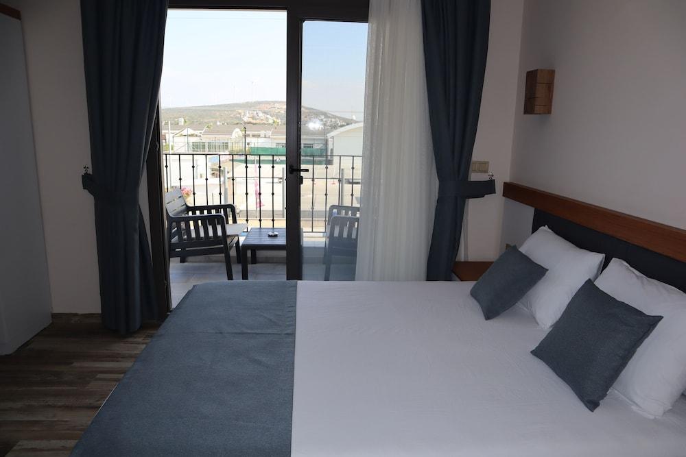 AURORA SIGACIK HOTEL — SEFERIHISAR