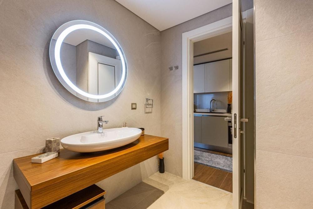 STYLISH FLAT NEAR TRENDY ATTRACTIONS IN BEYOGLU — ISTANBUL — fotografie hotel nr. 15