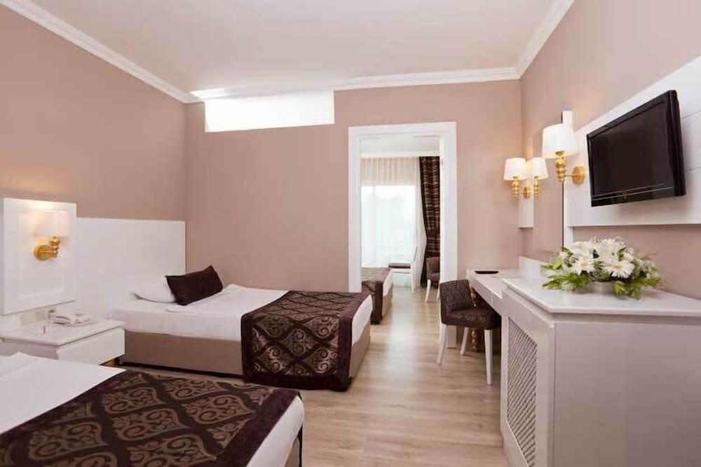 SERENIS HOTEL — SIDE — fotografie hotel nr. 9