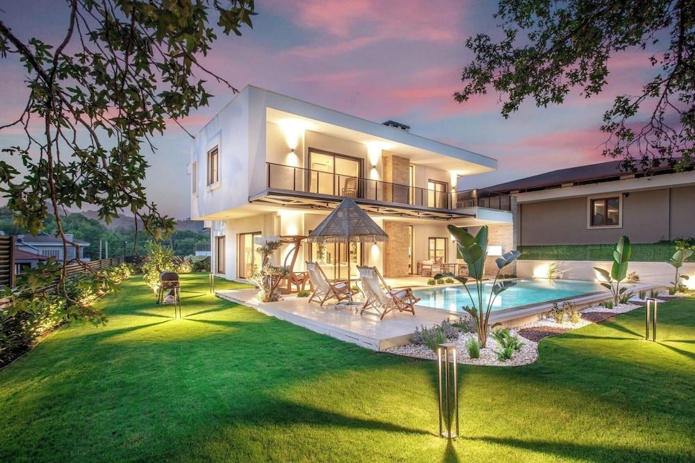 SPACIOUS 4BR VILLA PERFECT FOR FAMILIES & FRIENDS — MARMARIS — fotografie hotel nr. 22