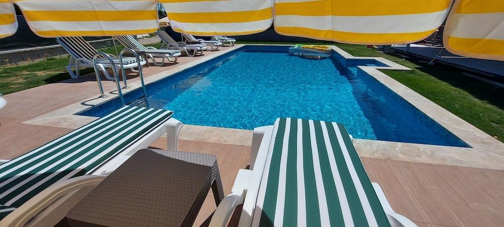 REMARKABLE 4-BED VILLA ANKA PRIVATE POOL — DALYAN — фотография отеля №4