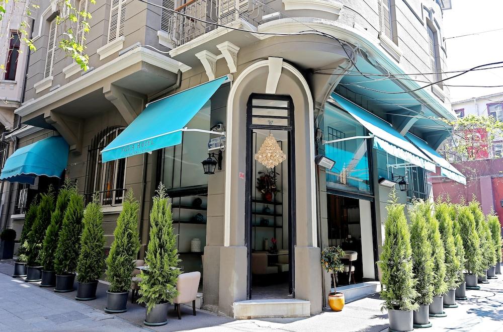 FUGA DESIGN APARTMENTS — ISTANBUL