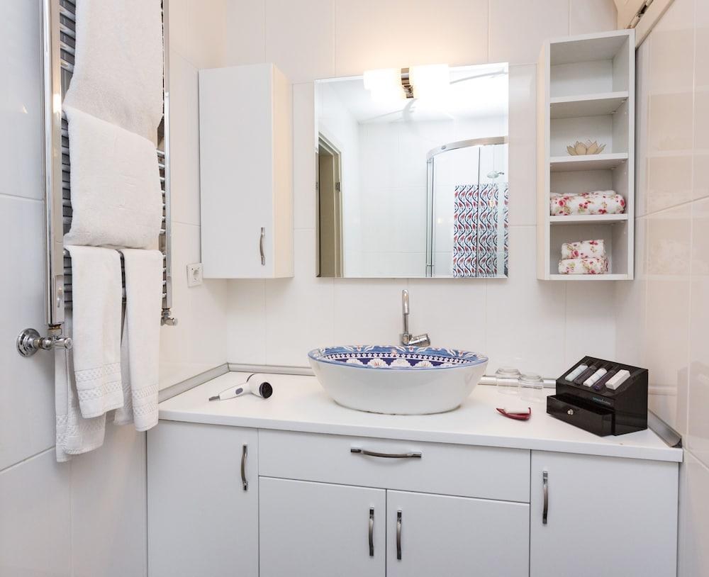 TURKUAZ SUITES BOSPHORUS — ISTANBUL — фотография отеля №32