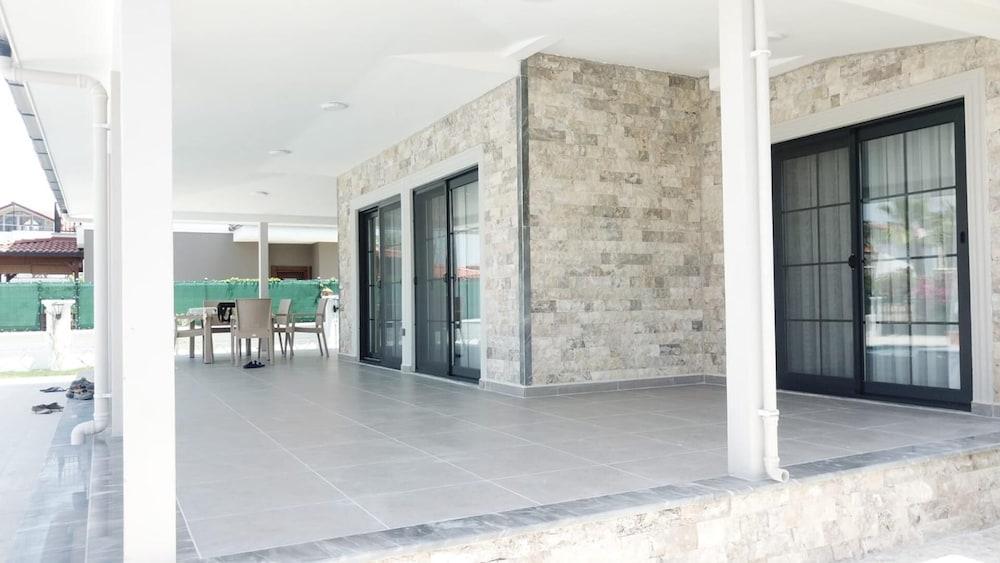 STUNNING 4-BED VILLA GREY 4 BEDROOMS PRIVATE POOL — DALYAN — фотография отеля №20