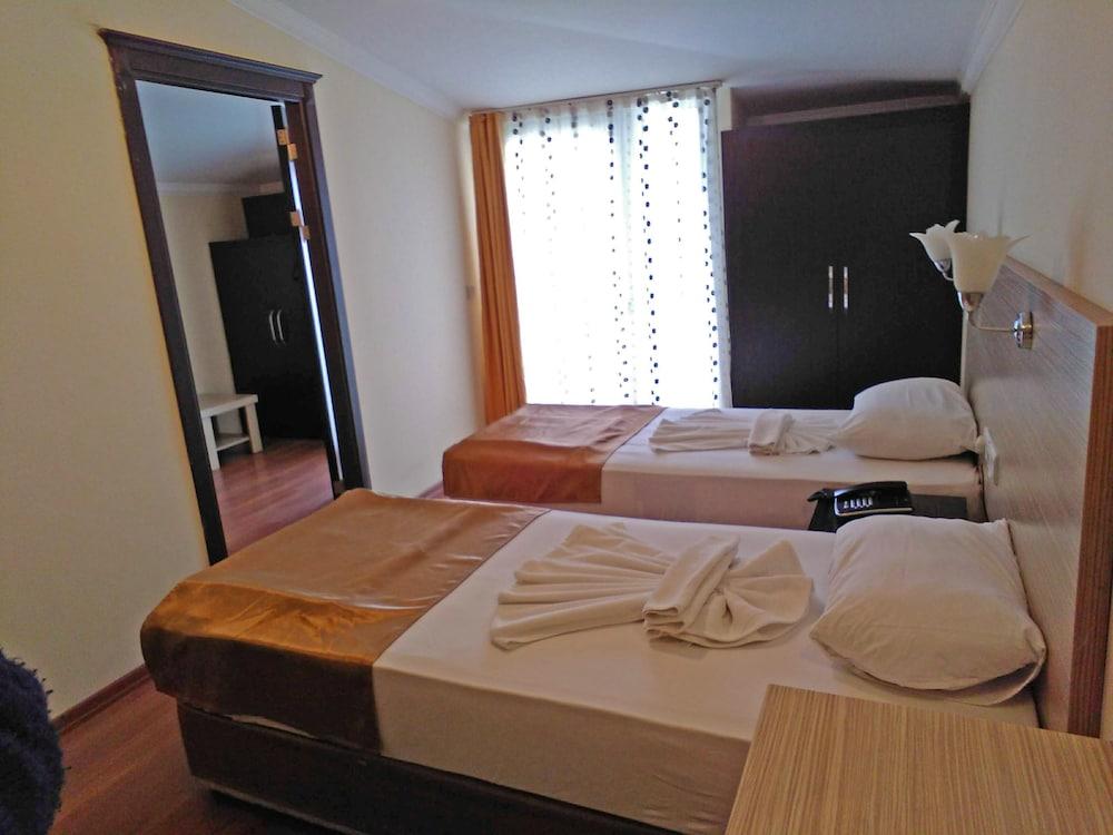 KLEOPATRA BAVYERA HOTEL — ALANYA