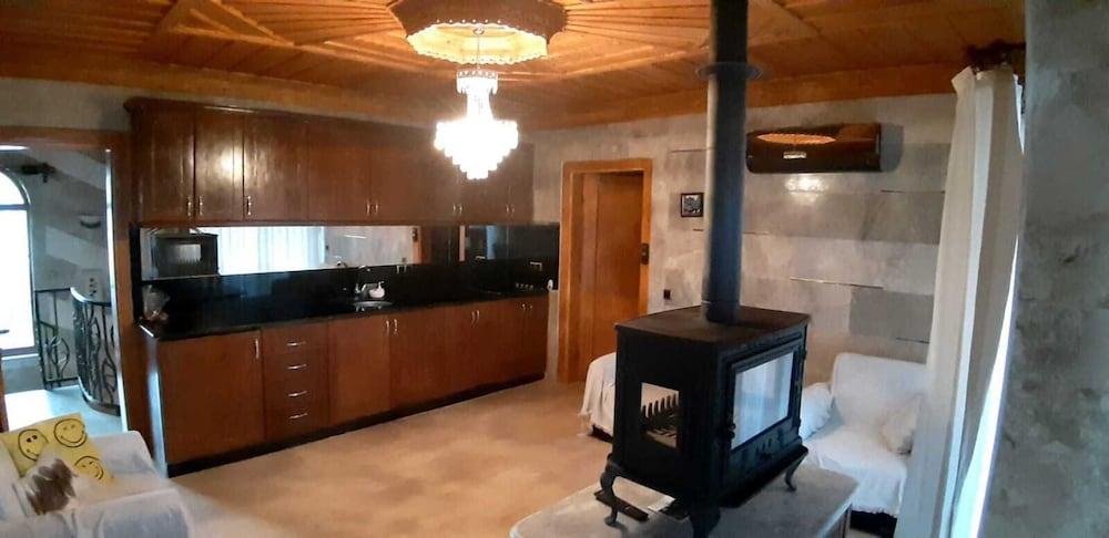 STUNNING 10 BEDROOM VILLA IN DALYAN — DALYAN — фотография отеля №7