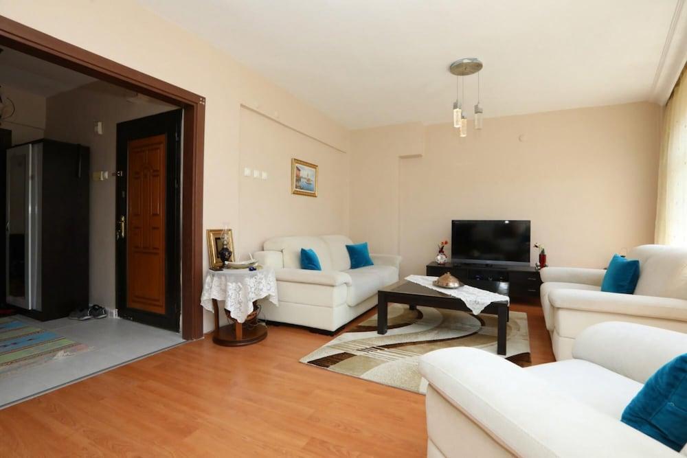 FLAT WITH TWO LIVING ROOMS AND BALCONY IN USKUDAR — ISTANBUL — fotografie hotel nr. 7