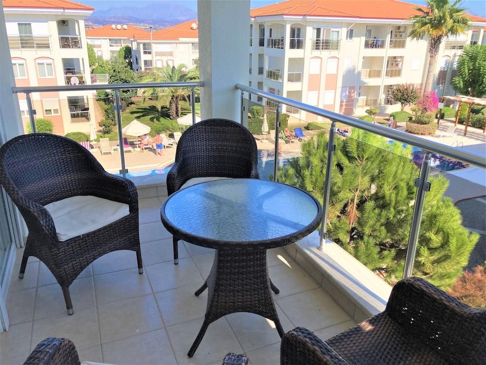 FOUR SEASONS I -10 WITH 2 BEDROOMS GUARANTEES A WONDERFUL HOLIDAY — SIDE — фотография отеля №22