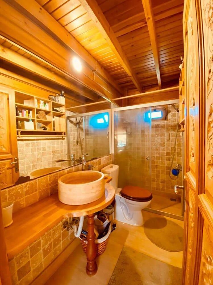 ARTISTIC VILLA WITH PRIVATE POOL, BODRUM, TURKEY — BODRUM — фотография отеля №22