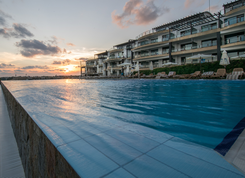 TOPOLA SKIES GOLF & SPA RESORT — KAVARNA